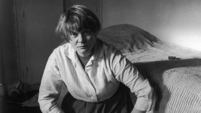 Retrato de la escritora Iris Murdoch, en 1957.