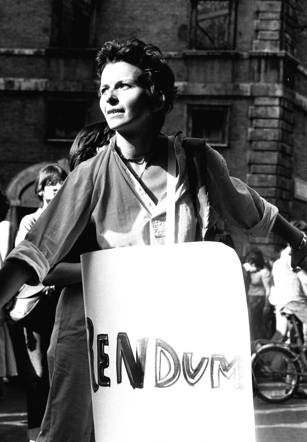 Emma Bonino, en una manifestación feminista en los años setenta.
