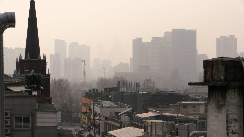 Una capa de contaminaciÃ³n cubre la ciudad de SeÃºl, en Corea del Sur.