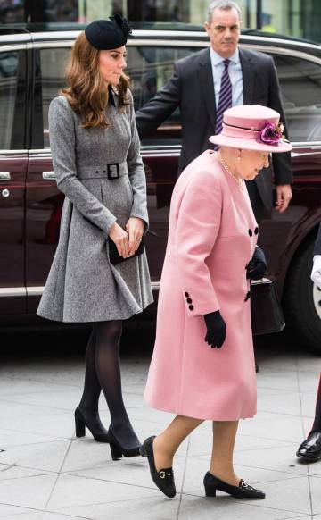 La reina y Kate Middelton, este martes juntas en Londres.