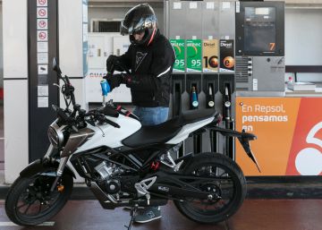 Llegan las gasolineras especiales para motoristas