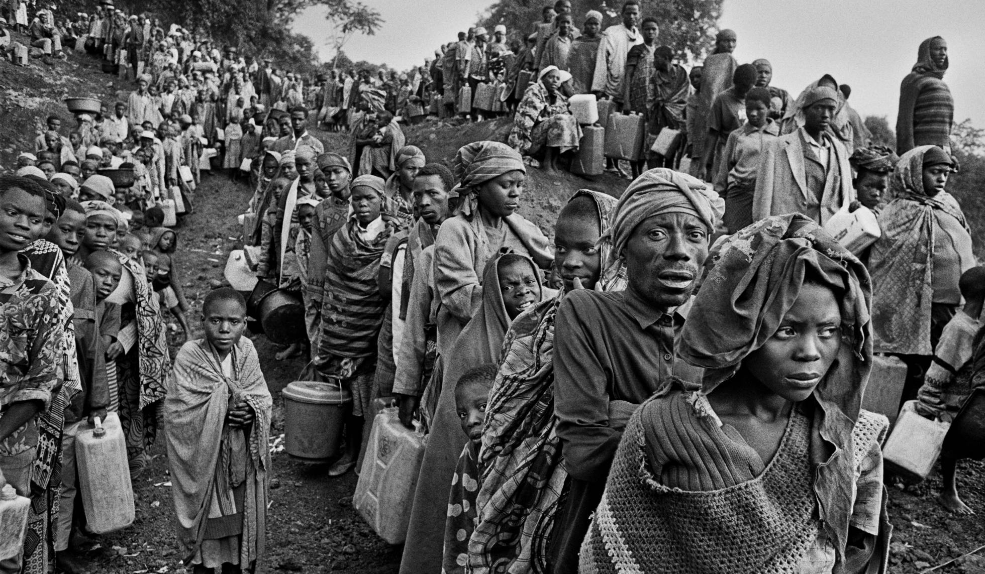 O genocídio de Ruanda, pelo olhar de um mestre da fotografia