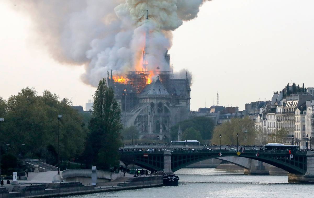 El incendio en la catedral de Notre Dame.