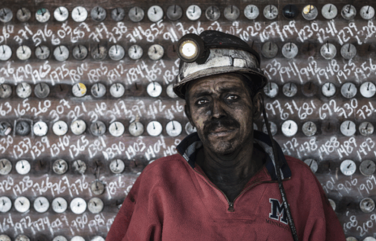 Larga vida al carbón mexicano: el negocio ‘sucio’ que nadie quiere dejar morir
