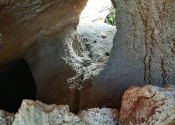 Pesadilla en la cueva donde Thomas mató a su familia