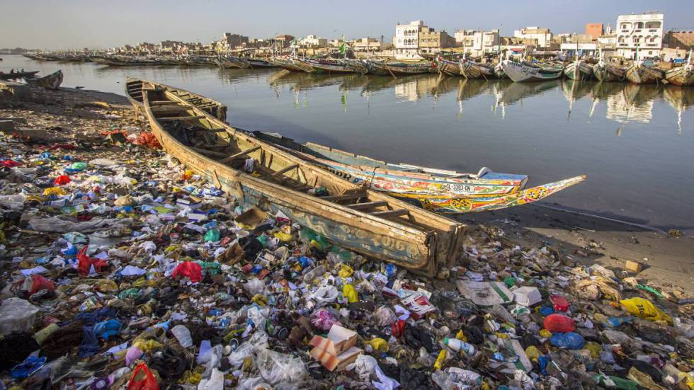 Trois camions d’ordures pour 250.000 personnes