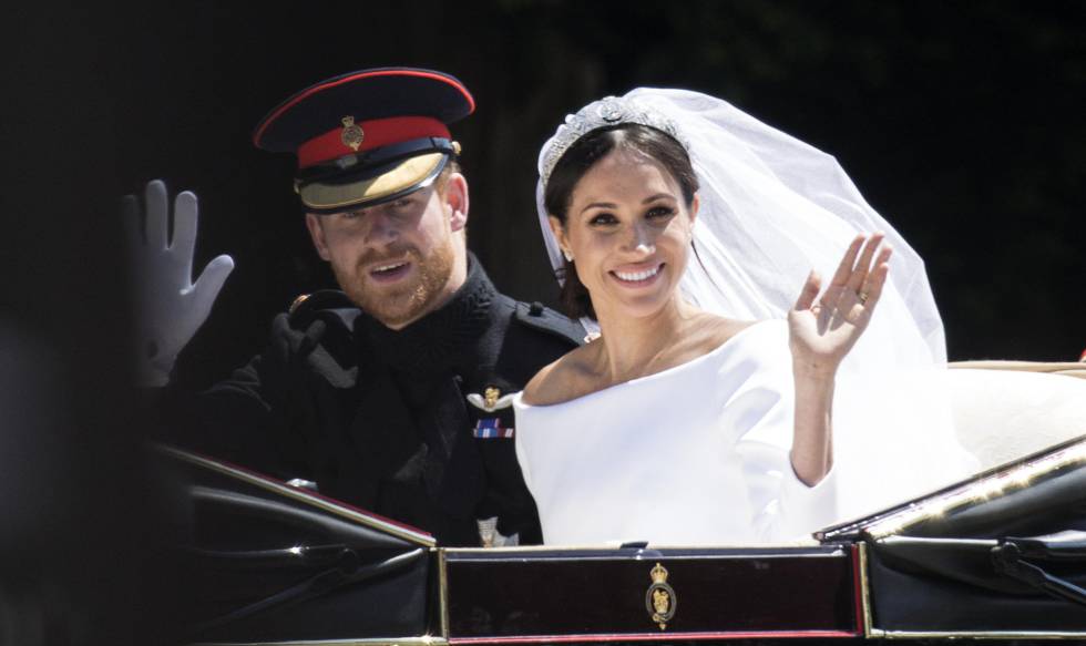 Os duques de Sussex, no dia do casamento, em 19 de maio de 2018, em Windsor