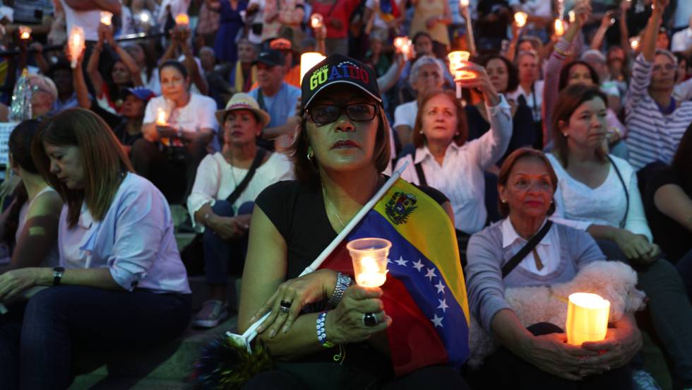 ManifestaciÃ³n de opositores a NicolÃ¡s Maduro este domingo en Caracas.