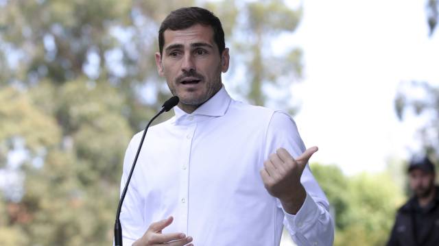Iker Casillas, tras recibir el alta.