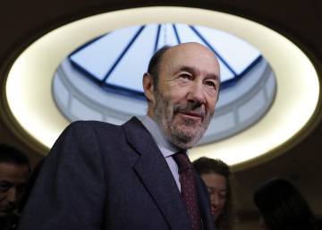 El Rey y el mundo político dan su apoyo a Rubalcaba