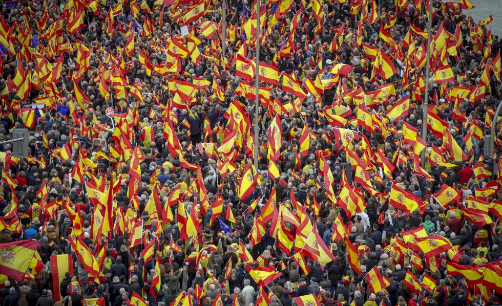 Manifestação convocada pelos partidos da direita espanhola, em fevereiro deste ano.