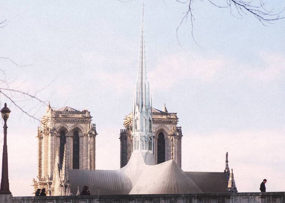 reconstruir notre dame