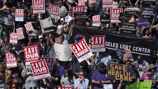 Protesta a favor del Obamacare en 2017.