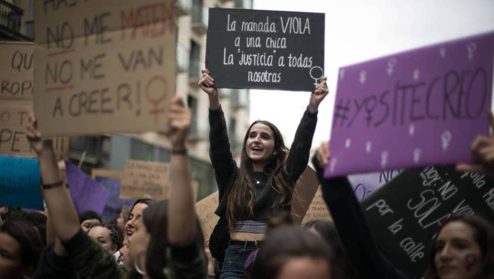 Manifestación estudiantil en Barcelona contra La Manada.