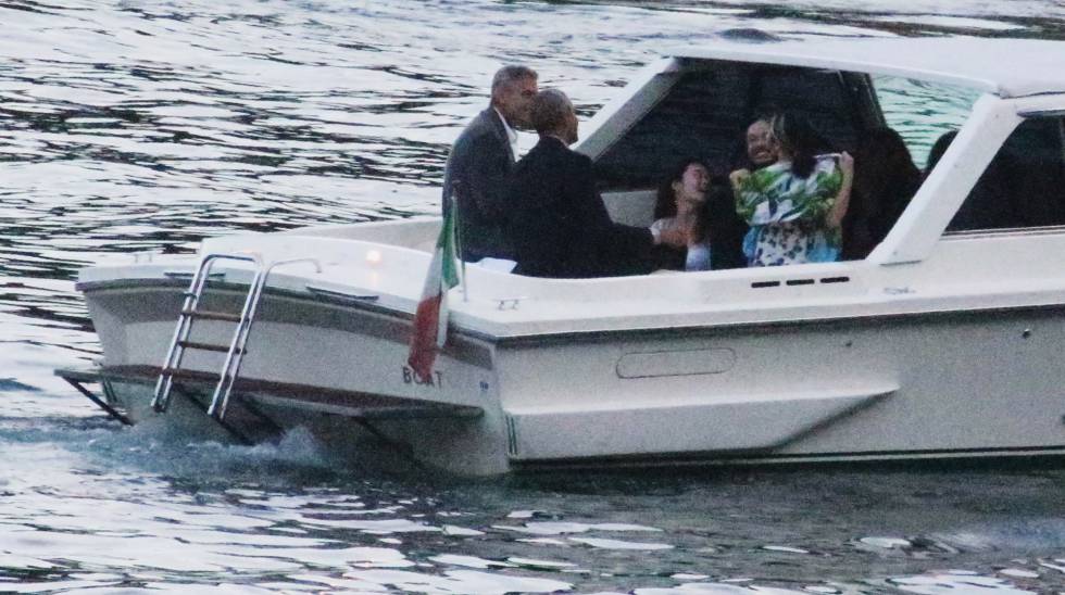 Barack Obama, con George Clooney, en el Lago Como.