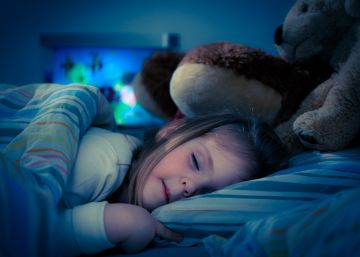 Para dormir mejor en verano más aguacate y menos naranjas