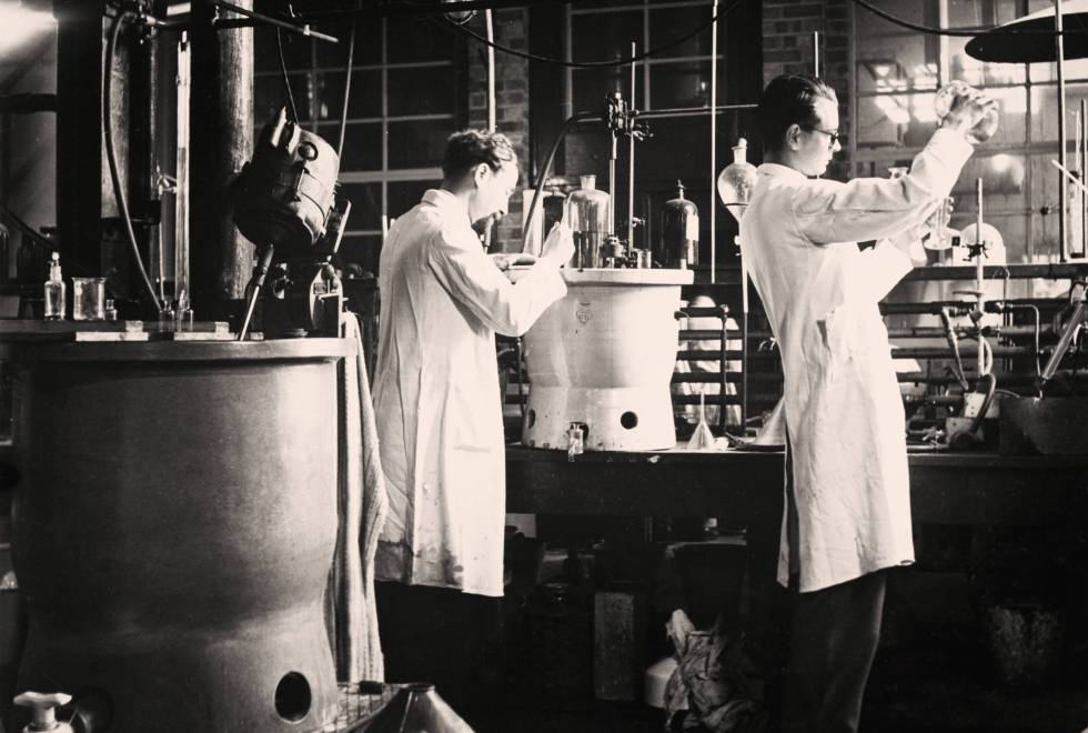 Technicians refining penicillin in a laboratory in the United Kingdom in 1943.