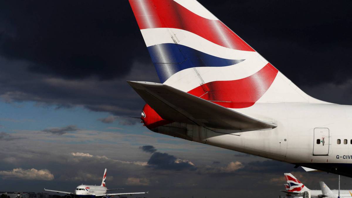 Un avión de British Airways, en el aeropuerto de Heathrow.