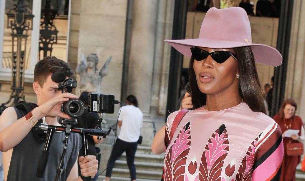 Naomi Cambpell, a la llegada del desfile de Valentino en ParÃs, el 3 de julio de 2019.