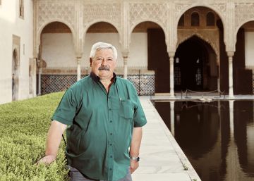 El jardinero que lleva más de 40 años cuidando la vegetación de la Alhambra