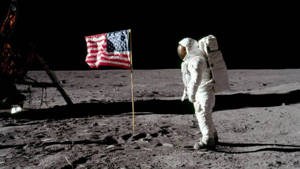 Viaje a la luna ida y vuelta