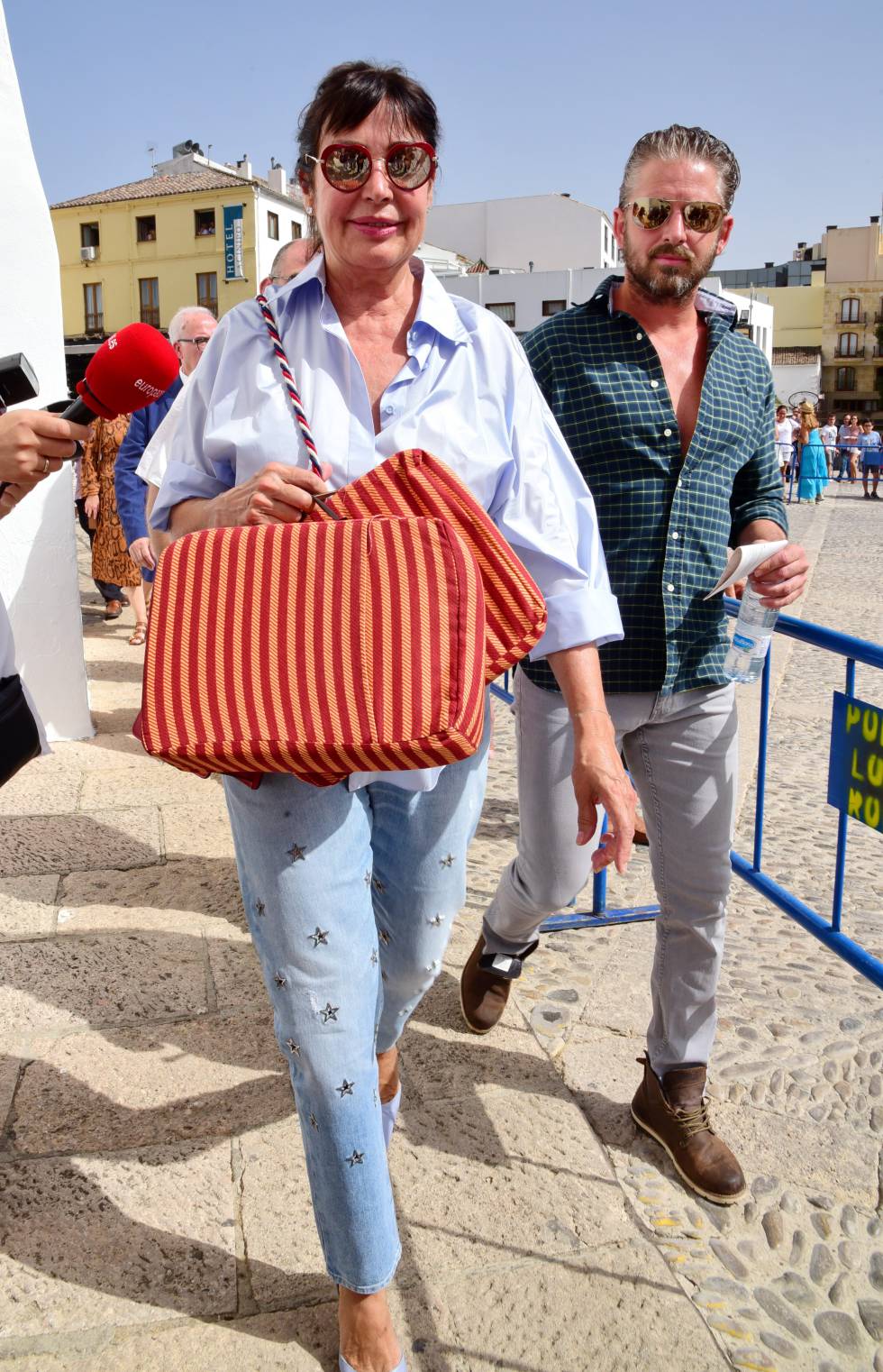 Carmen Martínez-Bordiú, en Ronda con su novio, Timothy McKeague, en septiembre de 2018.