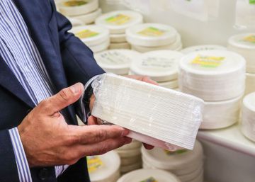 Giorgio Elefante, director general de DOpla, sujeta uno de sus productos.