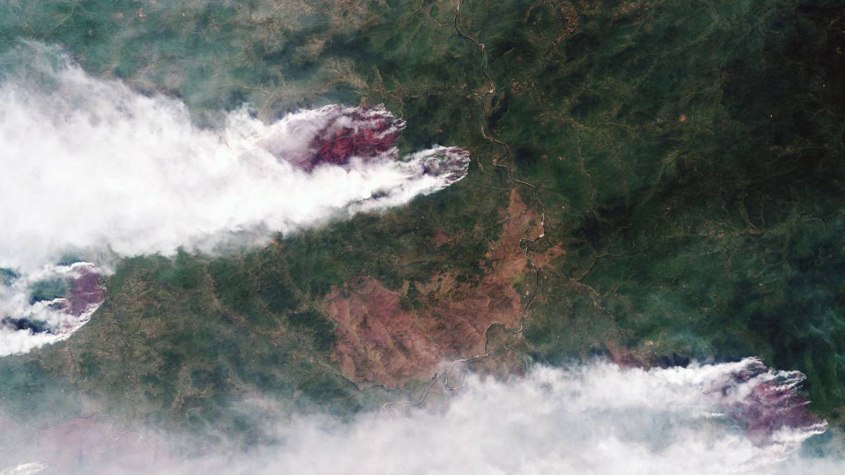 Imagen satélite del incendio forestal en la región Krasnoyarsk (Rusia).