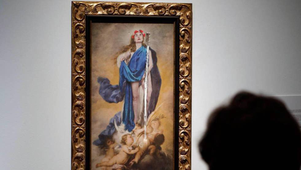 La obra `Con flores a María` de la exposición `Maculadas sin remedio'.