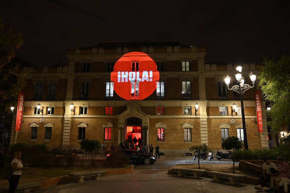 Fachada del Palacio de las Alhajas en Madrid, que acoge durante esta semana Casa ¡Hola!.