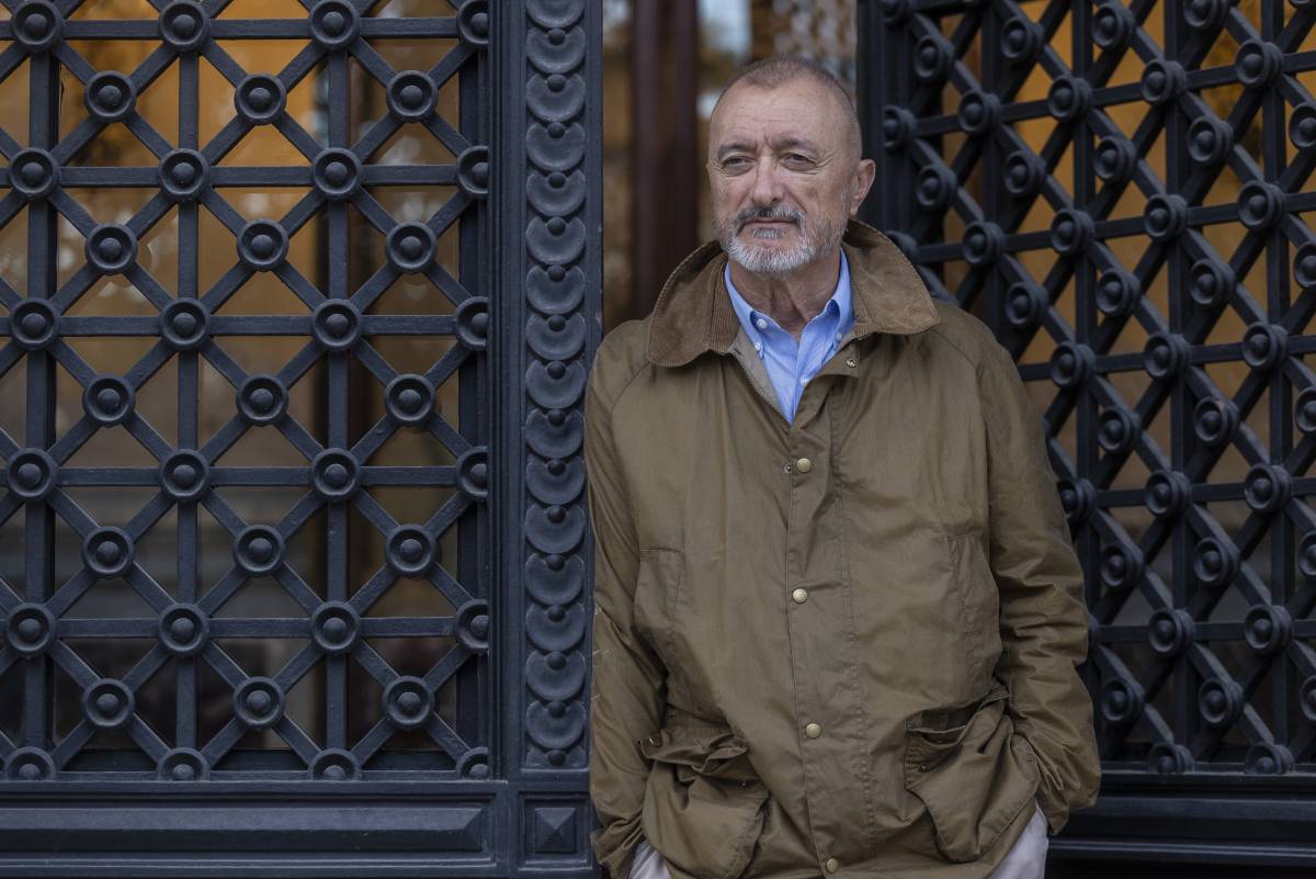 Arturo Pérez-Reverte, este miércoles, en la sede de la RAE, en Madrid.