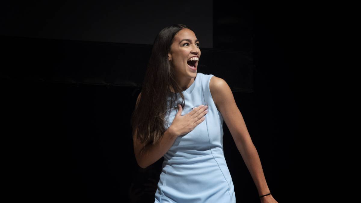 El coraje de cambiar la política de Alexandria Ocasio-Cortez