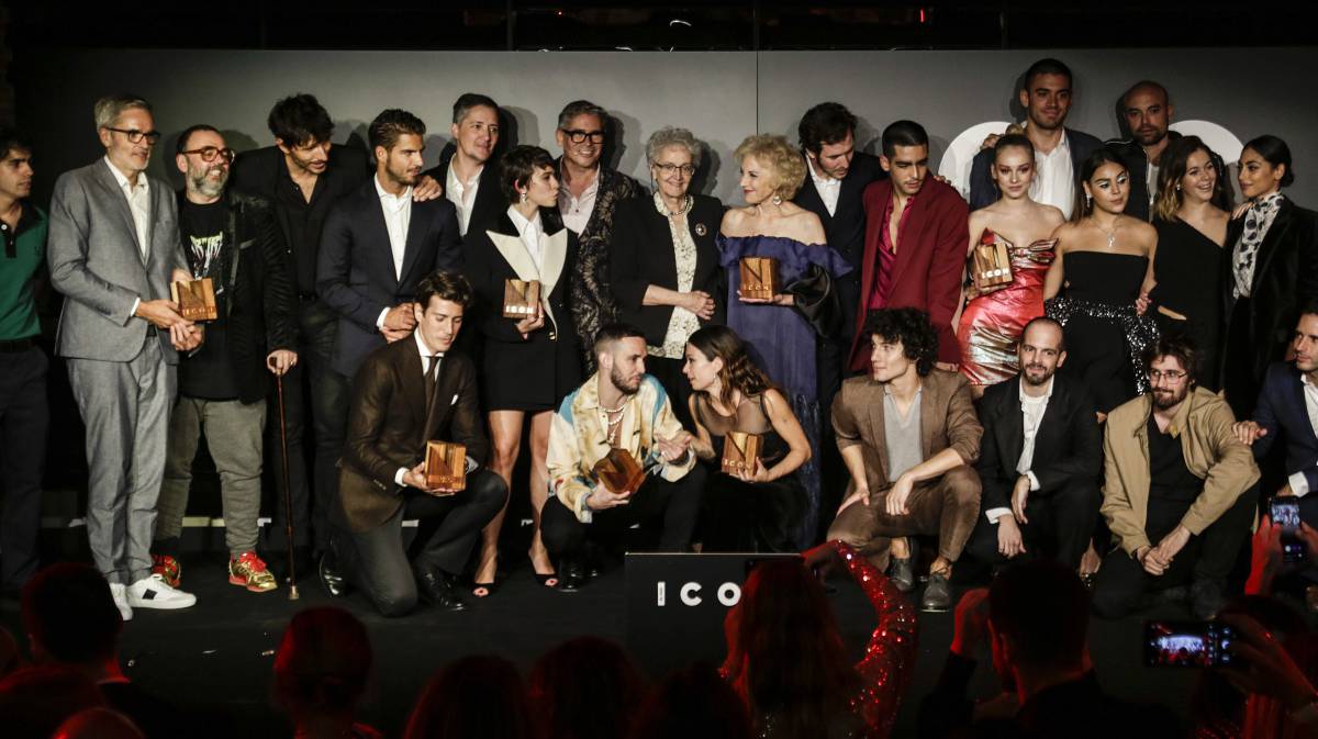 Premiados y asistentes tras la gala.