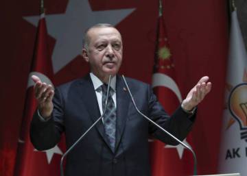 Erdogan amenaza a Europa con abrir el paso a los refugiados