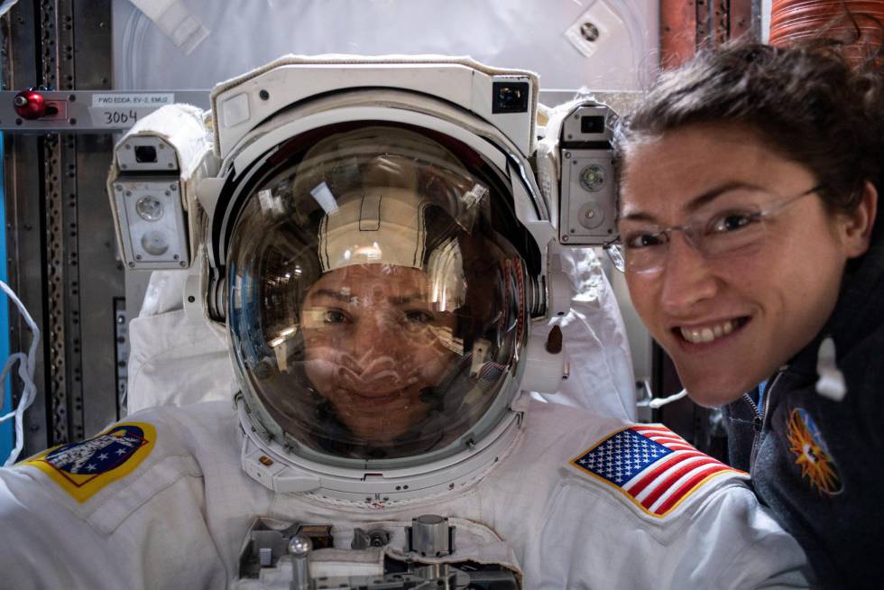 Paseo Espacial Mujeres