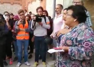 La rectora de la URV de Tarragona se enfrenta a piquetes independentistas