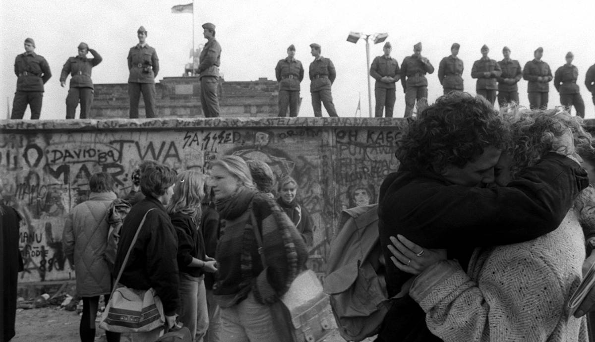 Celebración en el muro, en noviembre de 1989.