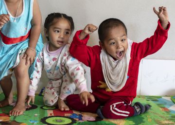 Kum, la lucha de un niño con discapacidad en Laos