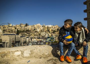 La familia de refugiados sirios que recuperó la infancia para sus hijos