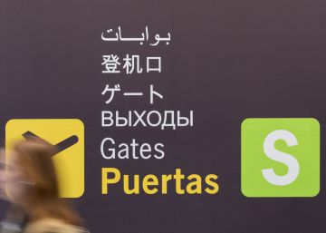 Señalización en chino, en el aeropuerto de Barajas, en Madrid. Una imagen cedida por AENA