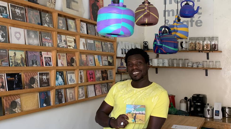 ¡Marchando un cortado y lo último de Alune Wade!