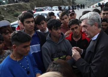 El Alto Comisionado de Acnur tacha de “miserables” las condiciones de los campos de inmigrantes en Grecia