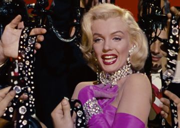 Ocho errores que siempre comete un hombre al regalar una joya (y cómo solventarlos con éxito)