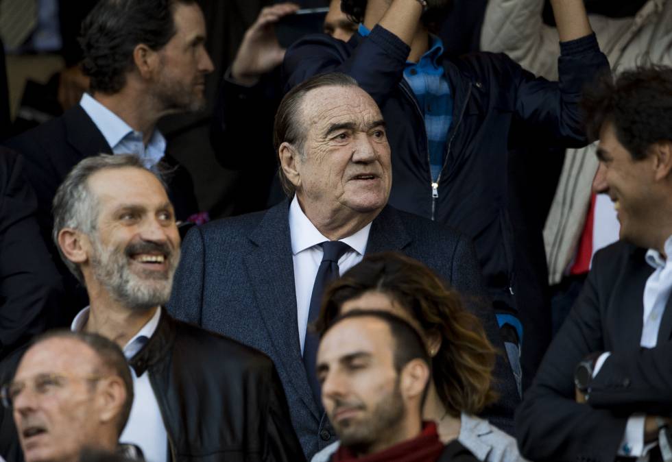 Fernández Tapias, en el palco del Bernabéu.