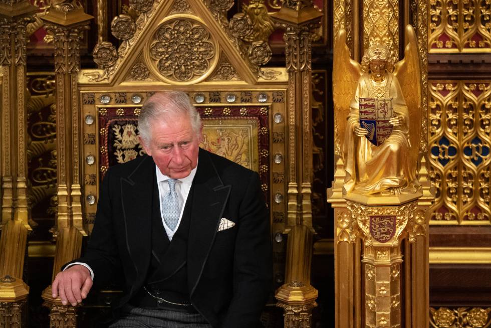 El príncipe de Gales, durante el discurso de Isabel II de Inglaterra en el Parlamento británico, el jueves.