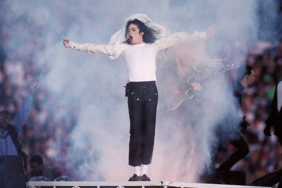 Michael Jackson falleció el 25 de junio de 2009 y desde entonces, lógicamente, la única manera de verle en directo es en forma de holograma.