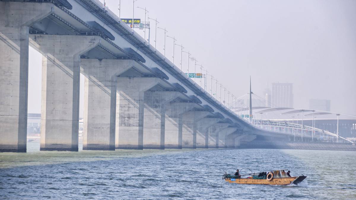 El puente que conecta con la ciudad de Zhuhai.  