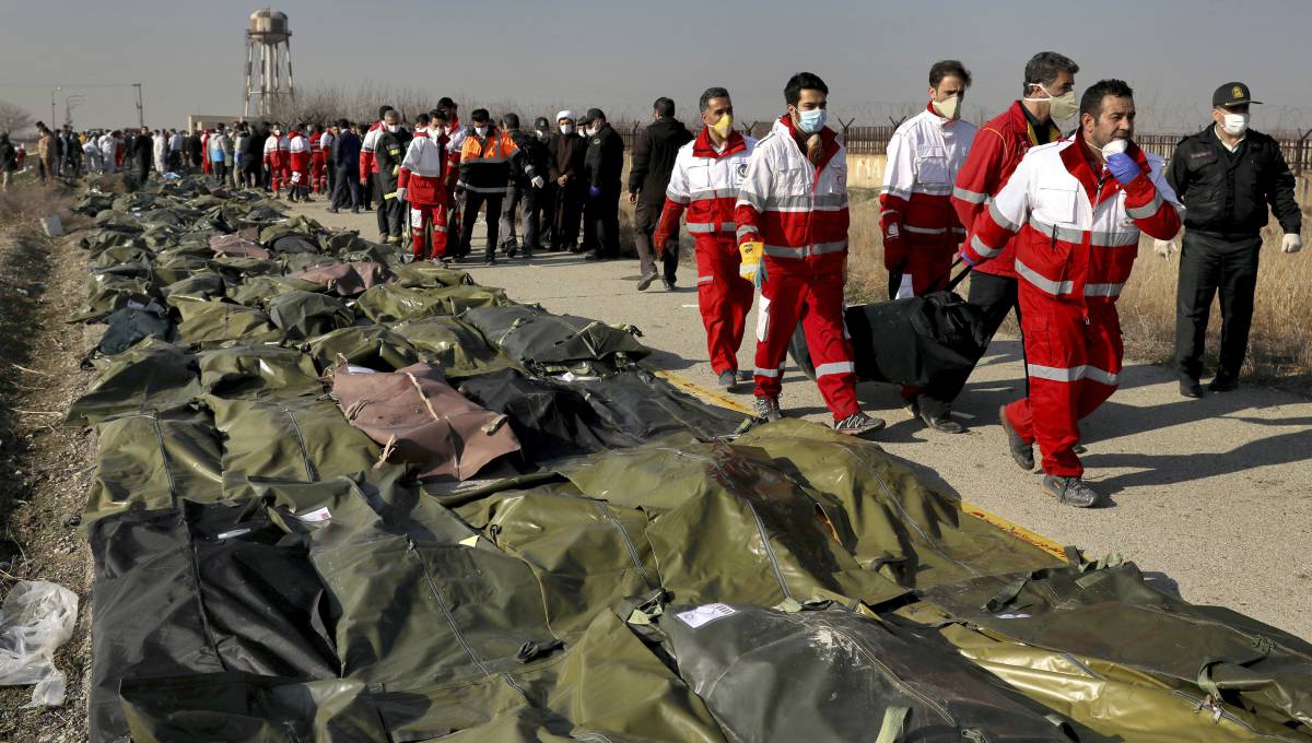 Cuerpos de los fallecidos en el accidente.