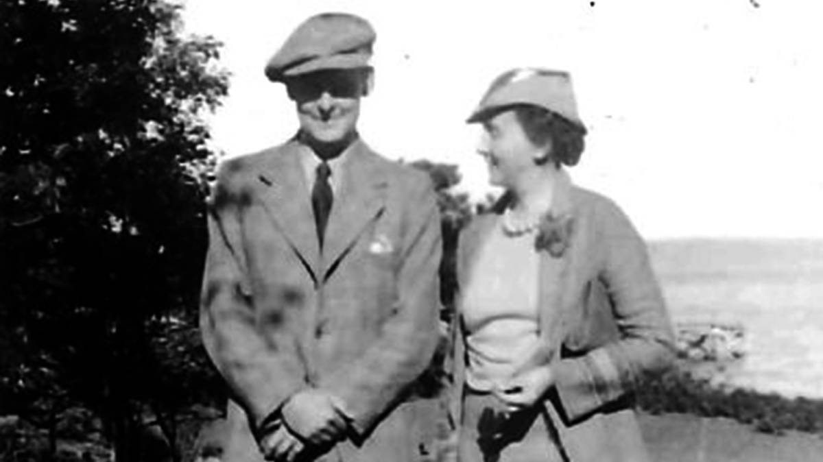 T. S. Eliot y Emily Hale en Massachusetts en 1936.