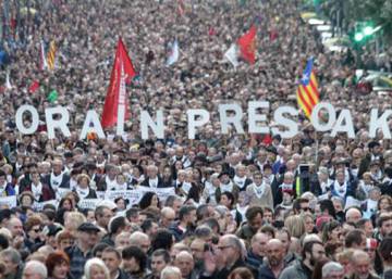 Miles de personas piden el acercamiento de presos de ETA
